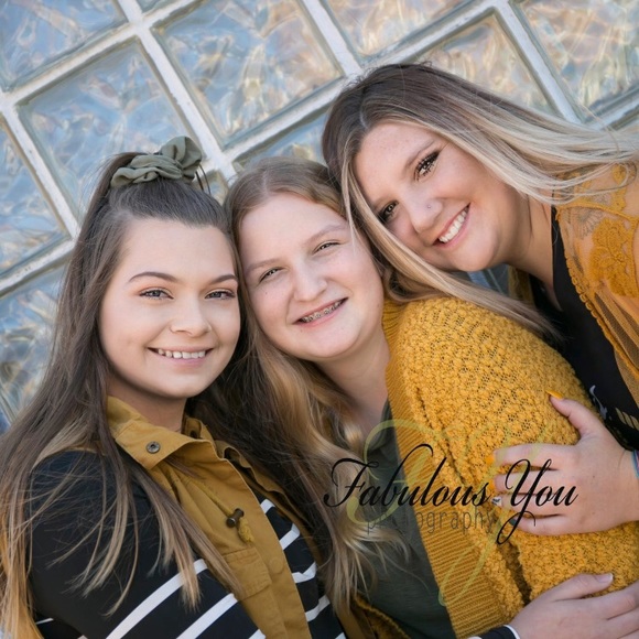 Meet your Posher, Sarah - Picture 1 of 1